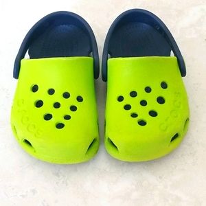 Crocs boys size 6 toddler